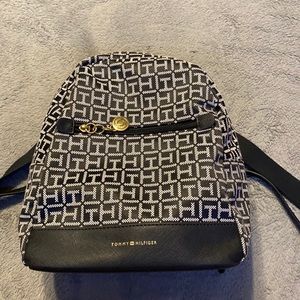 Tommy Hilfiger mini book bag